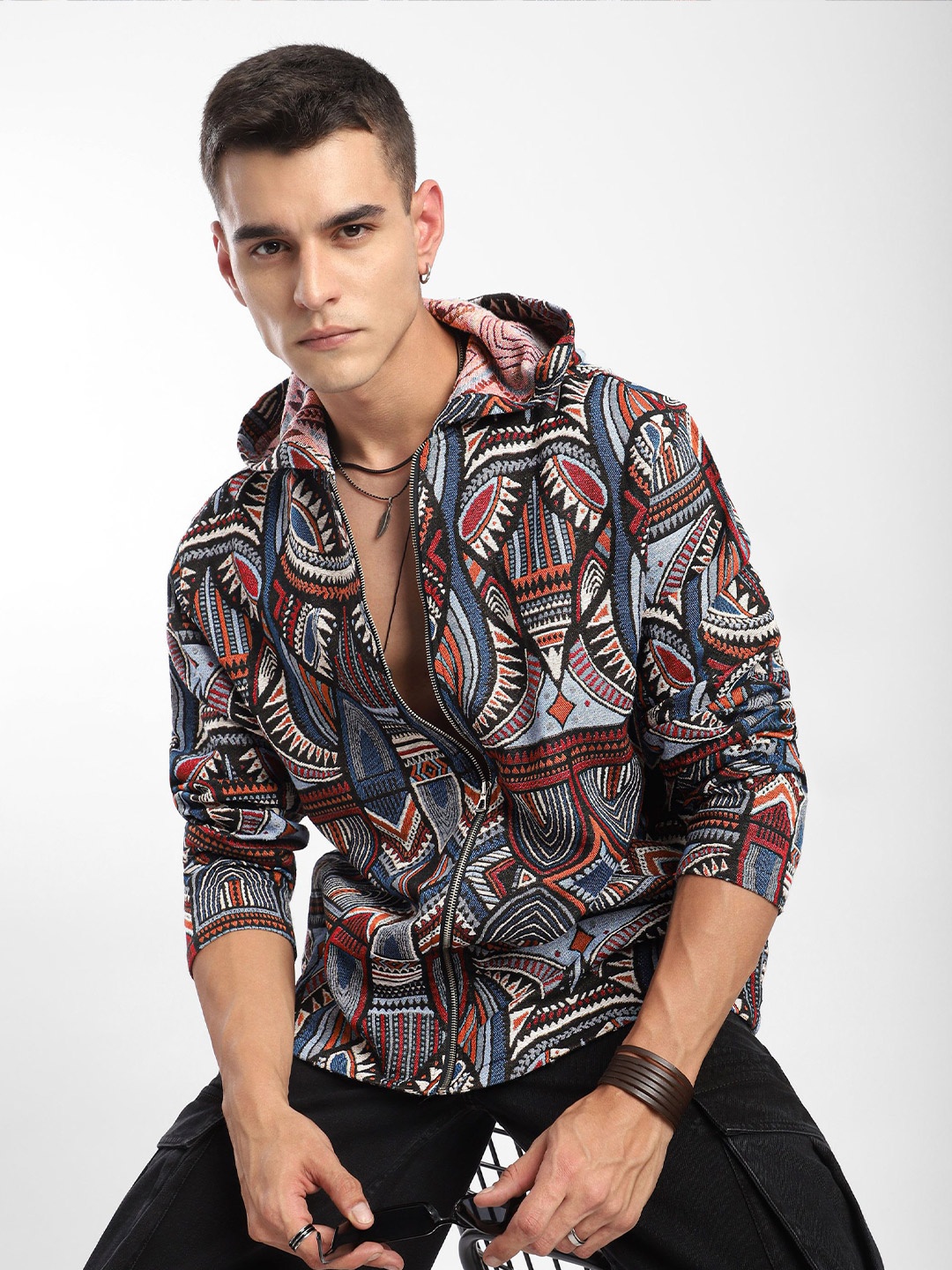 

Beyoung Men Blue Tribal Print Hooded Shacket Sweatshirt