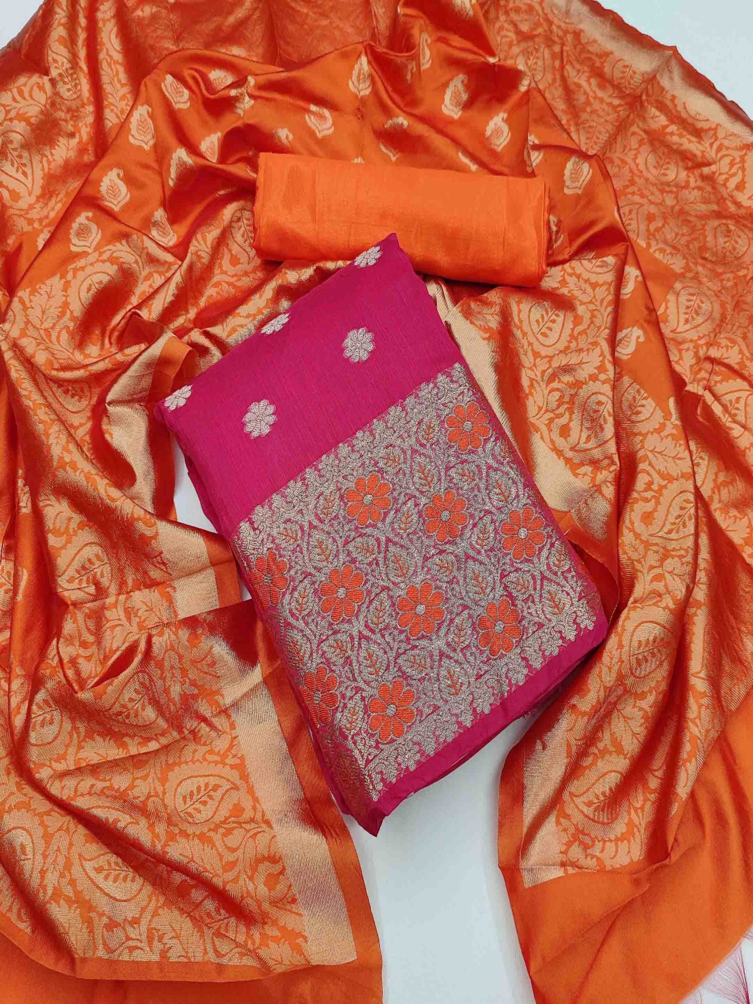 

HERE&NOW Floral Zari Embroidered Unstitched Dress Material, Pink