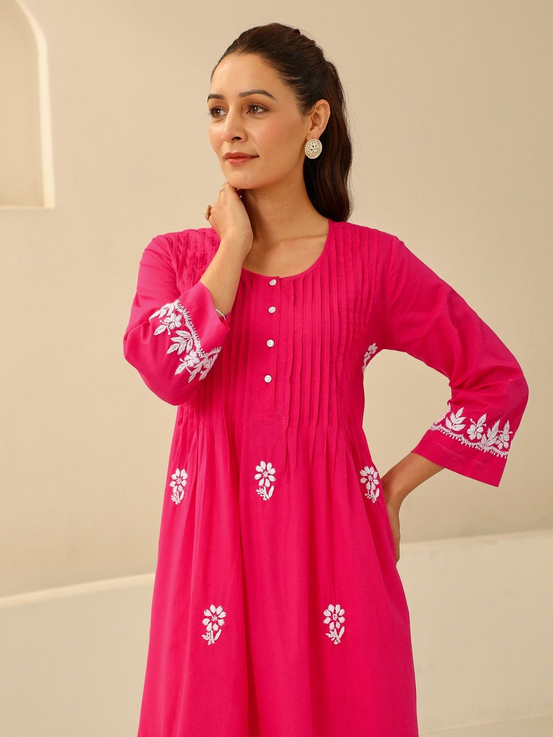 

House of Chikankari Women Embroidered Thread Work Kurta, Fuchsia