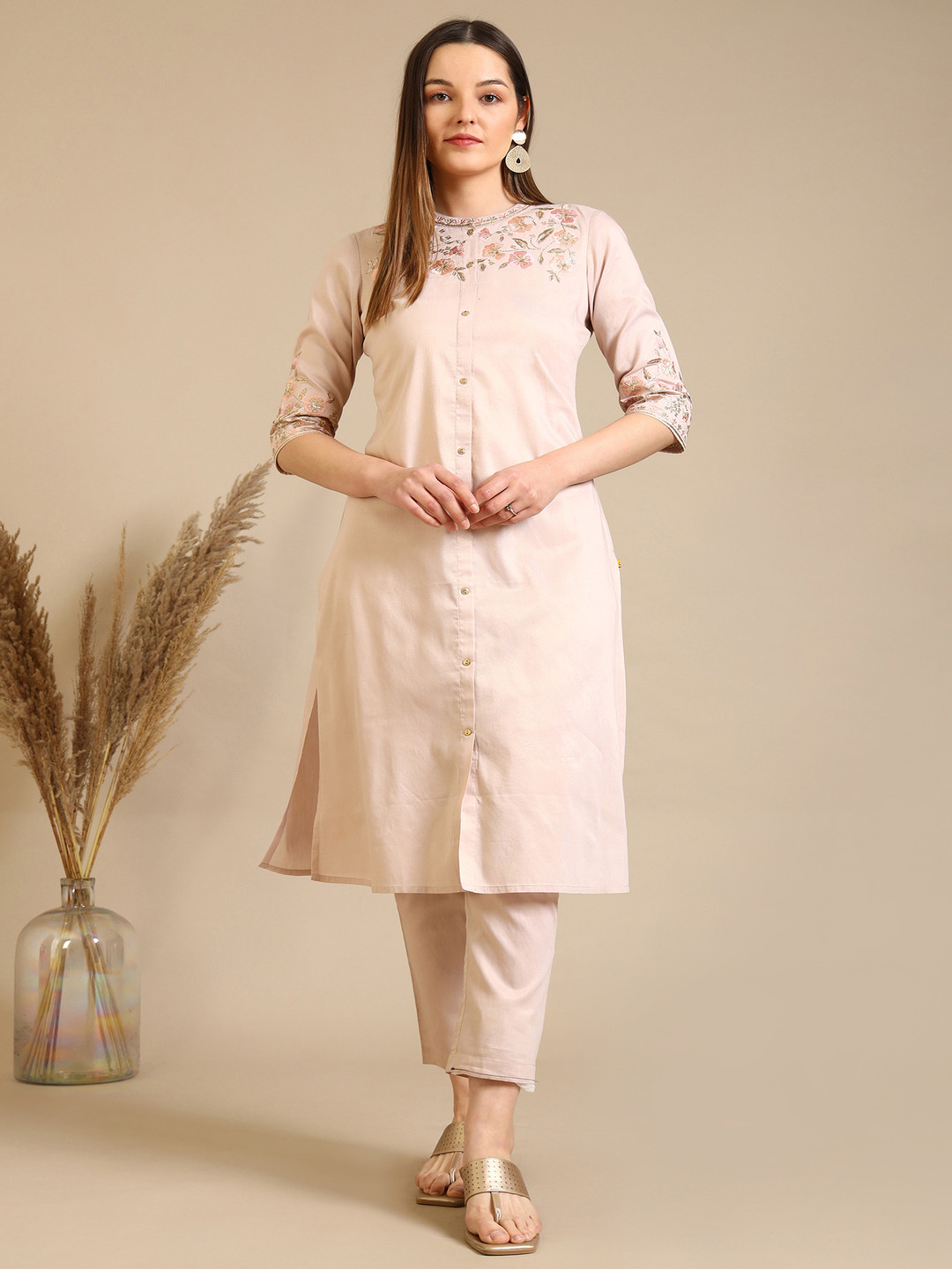 

AURELIA Floral Embroidered Sequinned Roun Neck A-Line Kurta With Trousers, Cream