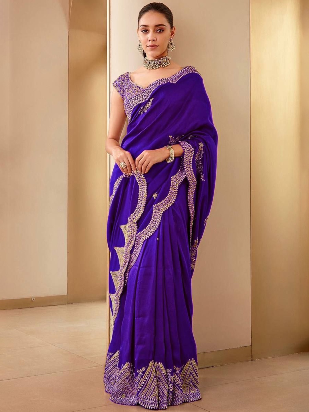 

Moda Rapido Floral Embroidered Sequinned Saree, Purple