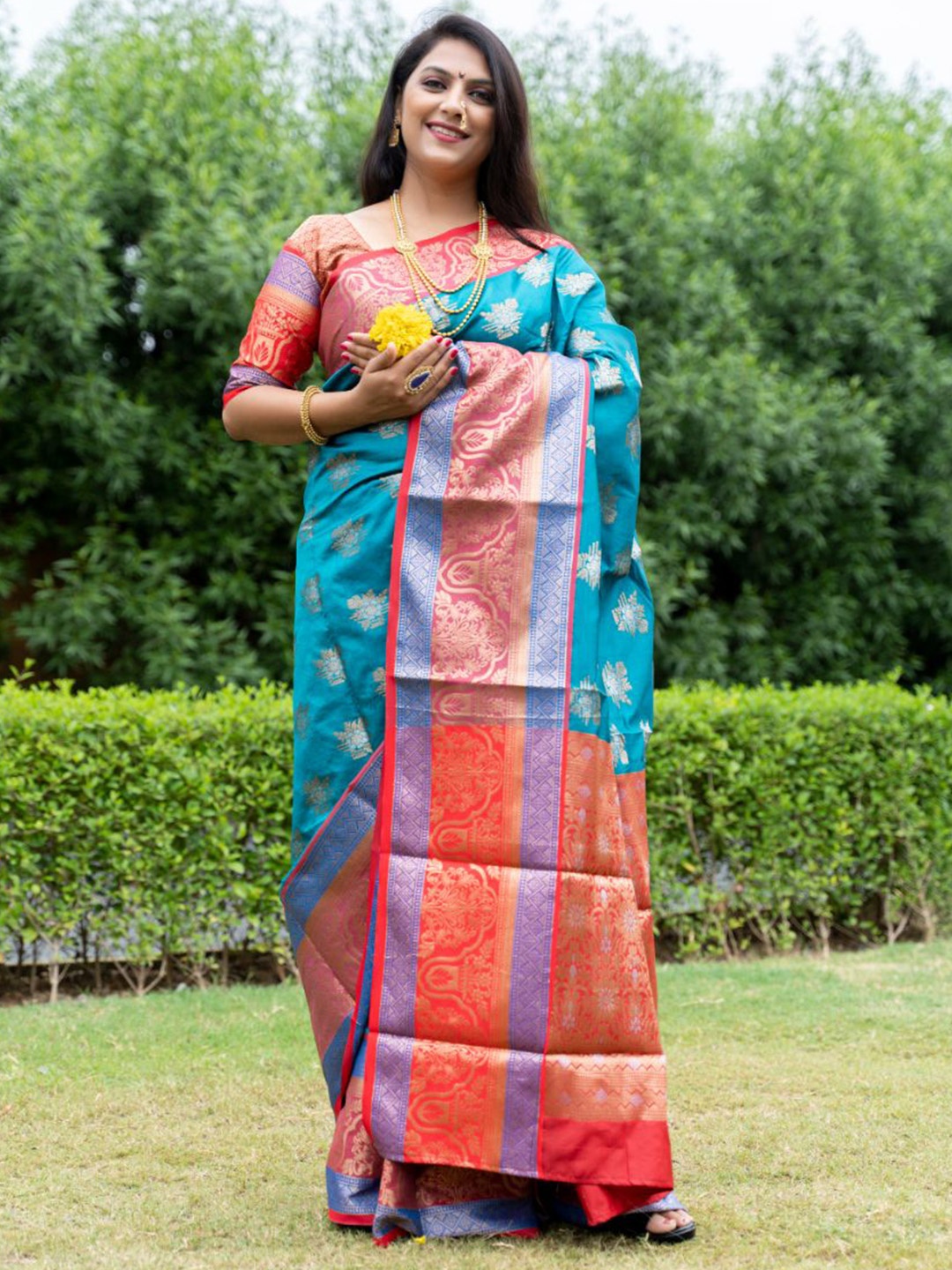 

amirat Floral Woven Design Zari Pure Silk Kanjeevaram Saree, Turquoise blue