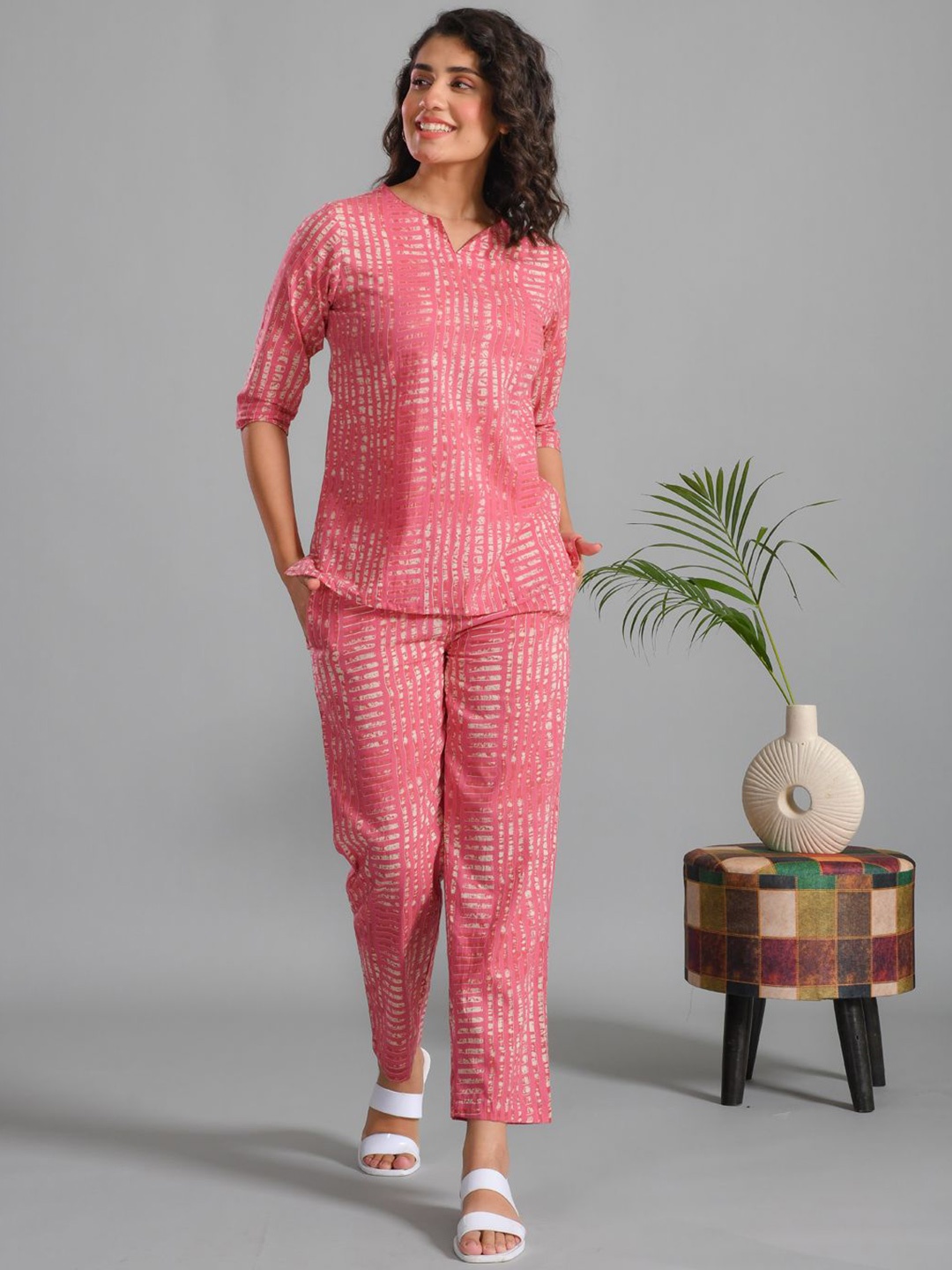 

SANSKRUTIHOMES Printed Pure Cotton Top With Trousers Co-Ords, Pink