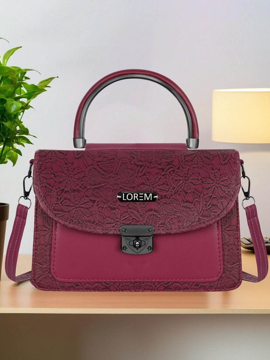 

LOREM Handheld Bag, Maroon