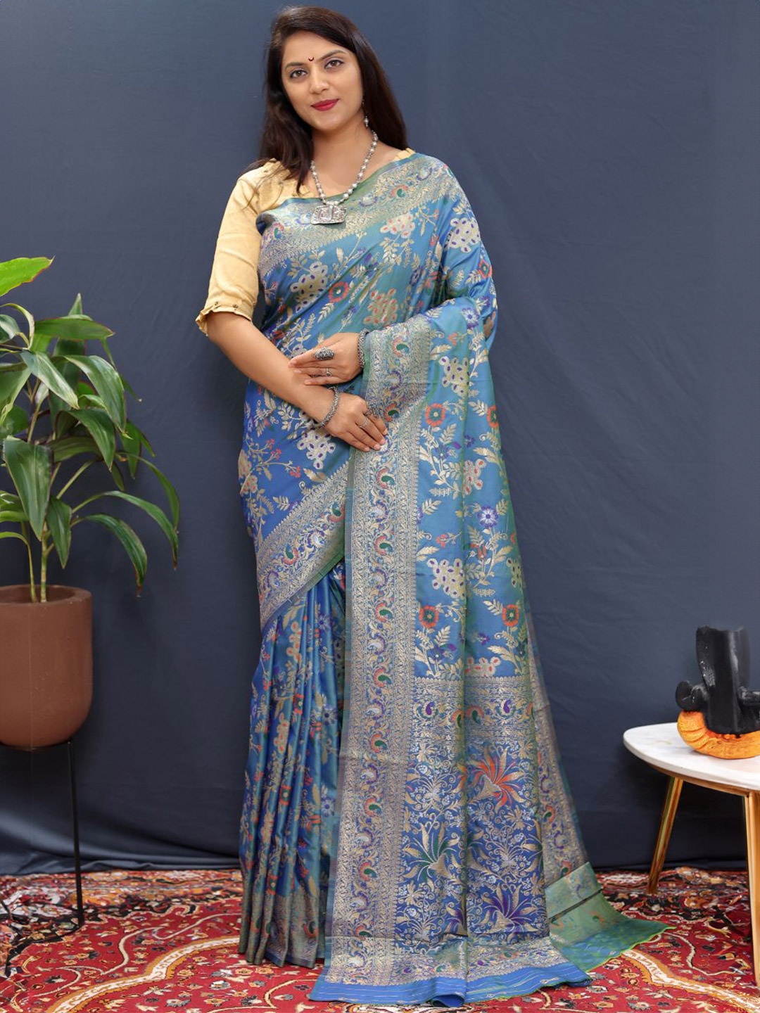 

amirat Woven Design Zari Pure Silk Banarasi Saree, Teal