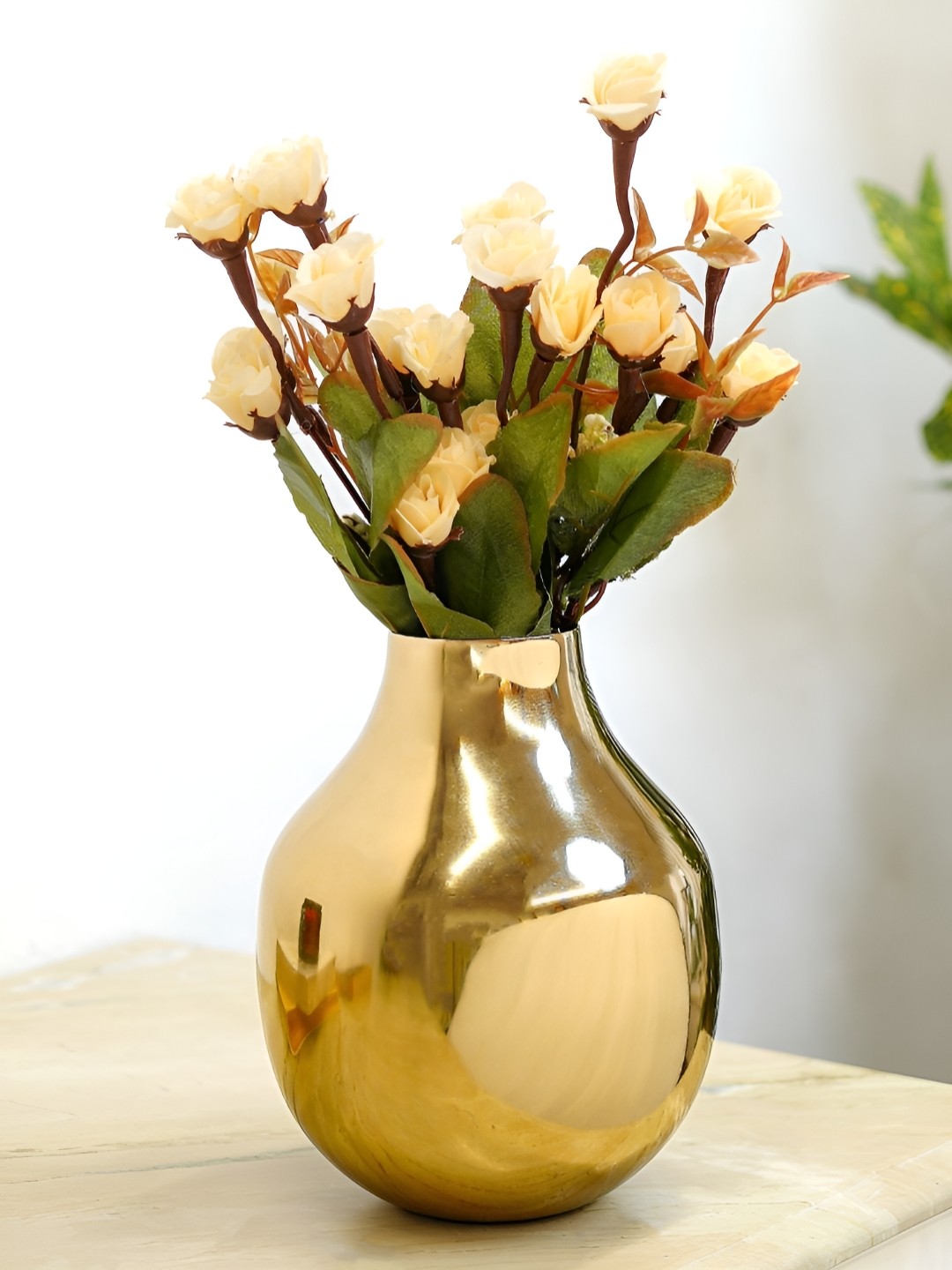 

BEHOMA Gold-Toned Metal Drop Flower Vase