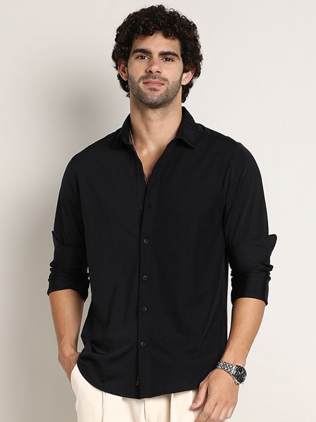 

Campus Sutra Men Comfort Fit Spread Collar Solid Casual Shirt, Black