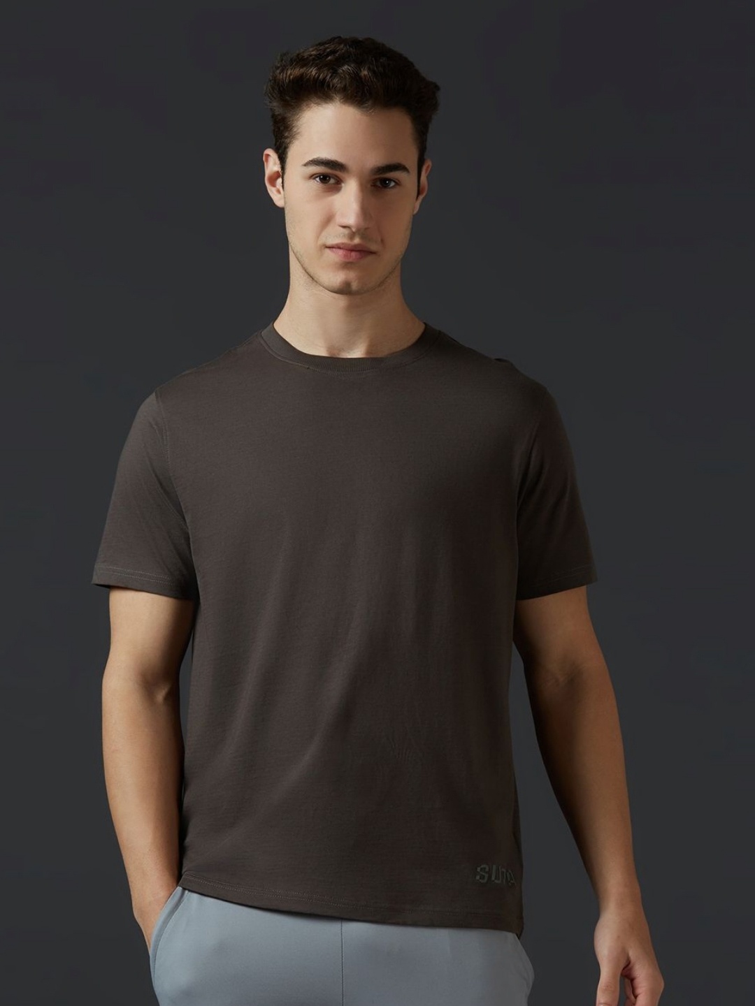 

Supa Men Solid Round Neck Cotton T-shirt, Brown