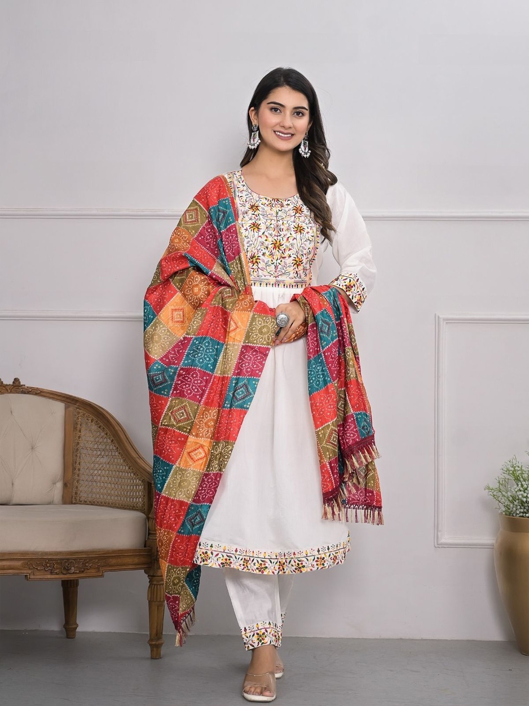 

ODETTE Floral Embroidered Thread Work Anarkali Kurta With Trousers & Dupatta, White