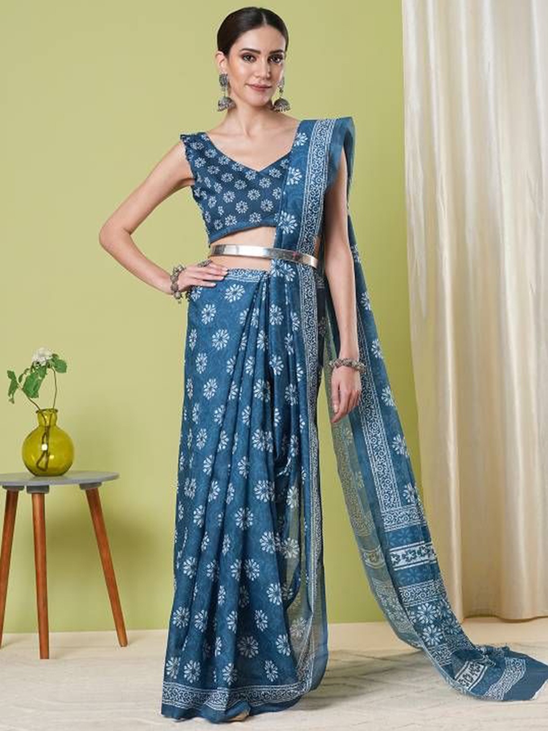 

HI FI NX Floral Printed Chanderi Saree, Blue