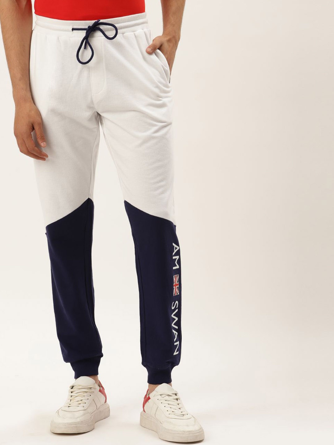 

AMSWAN Men Colourblocked Cotton Mid-Rise Joggers, White