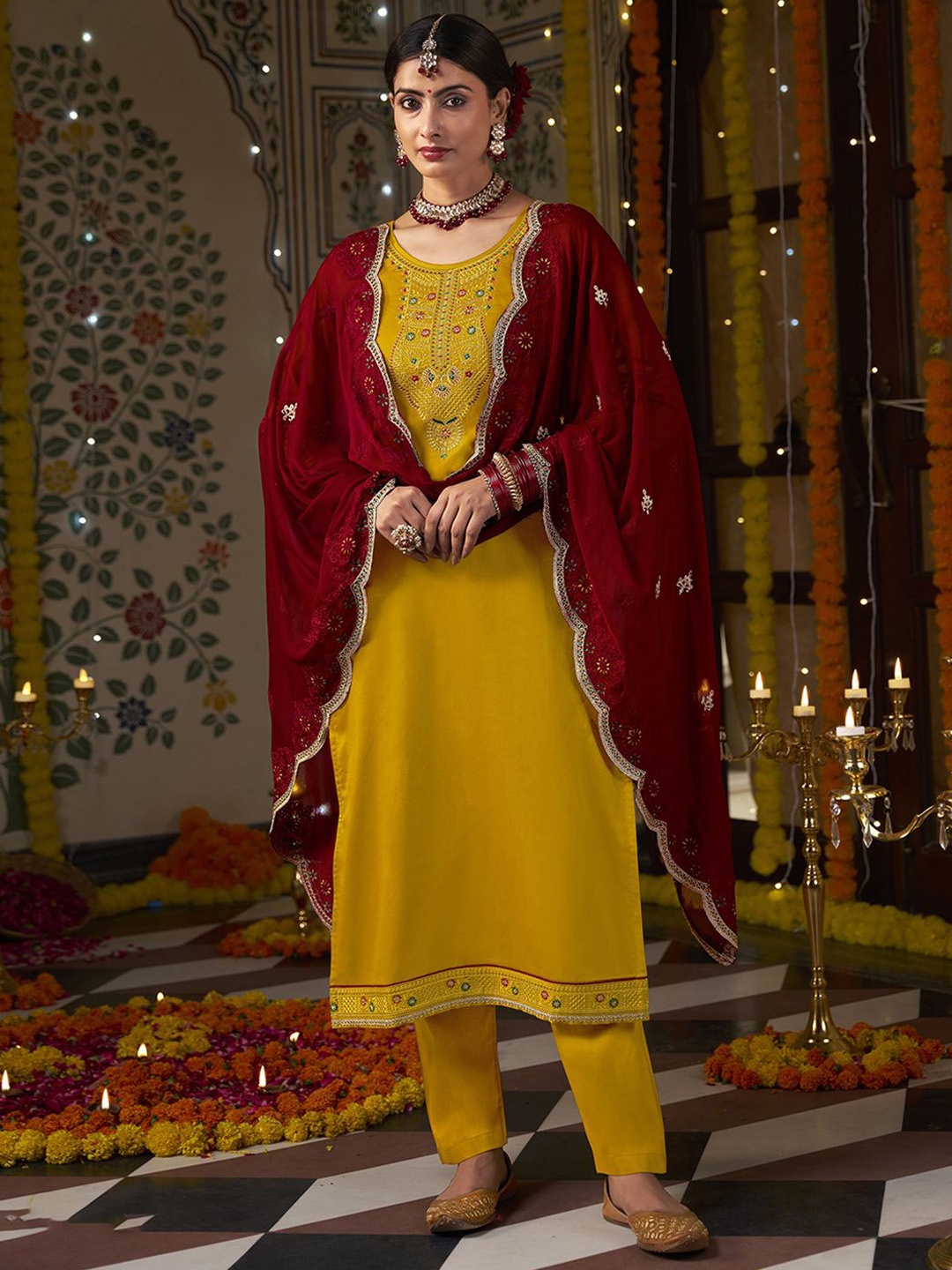 

Anouk Embroidered Unstitched Dress Material, Yellow