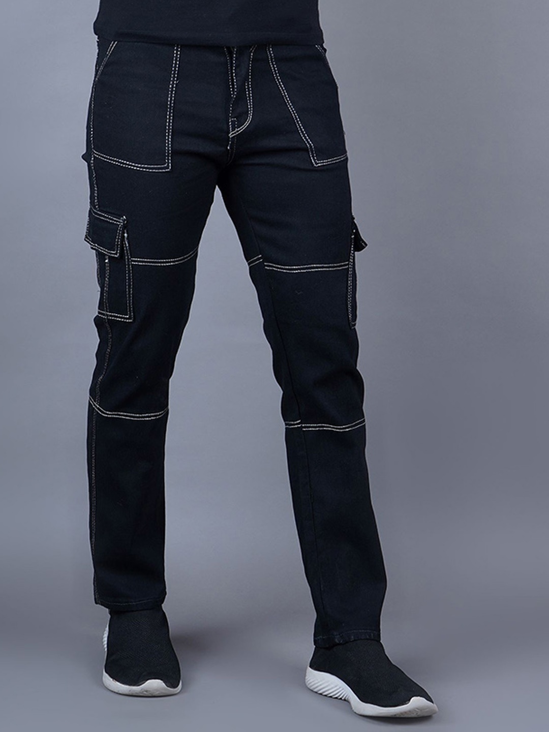 

LINARIA Men Classic Straight Fit Slash Knee Jeans, Black