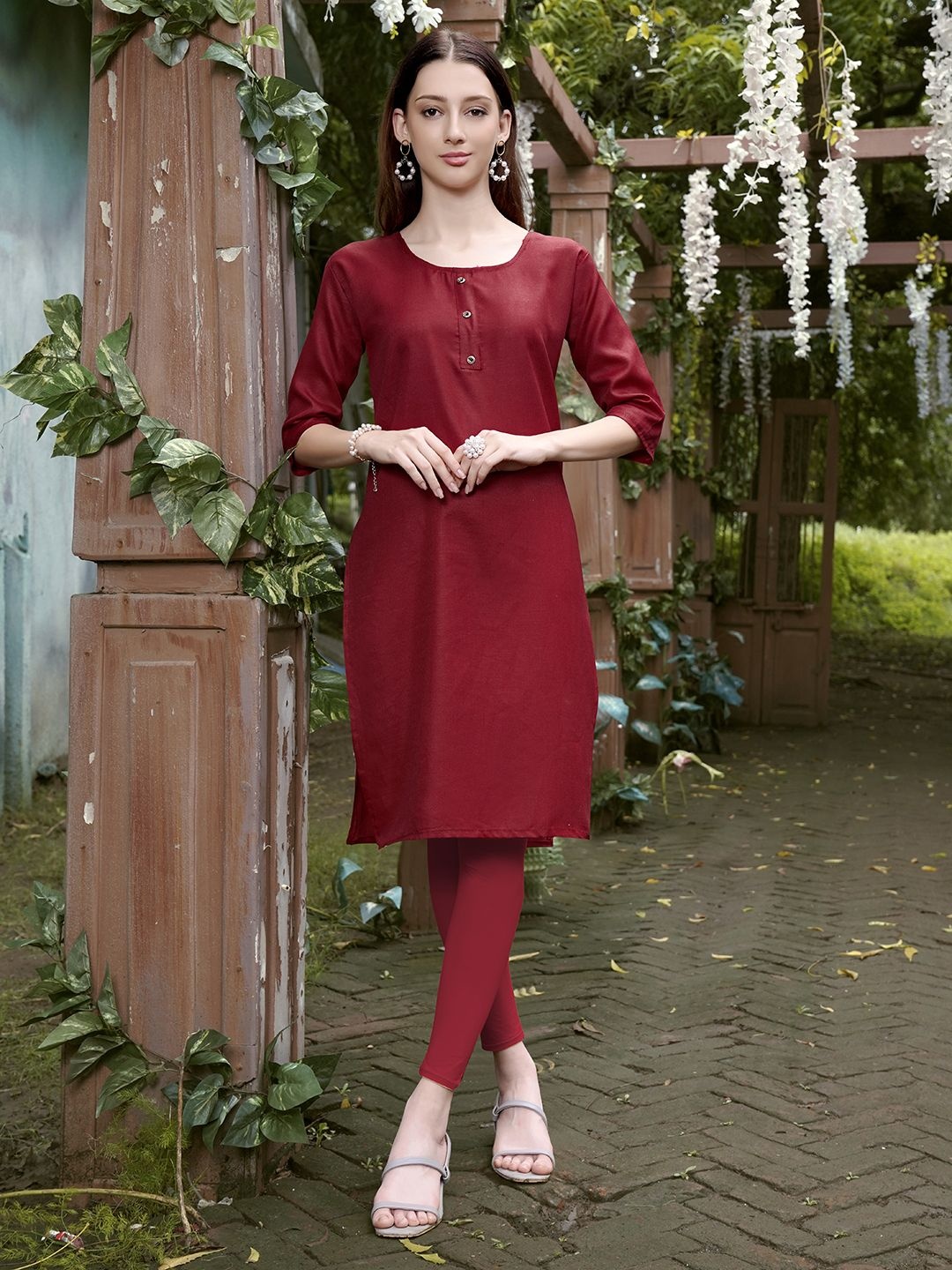 

Anouk Rustic Women Kurta, Maroon