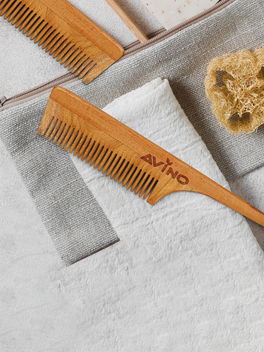 

AVINO Bamboo Neem Lily Tail Comb, Brown