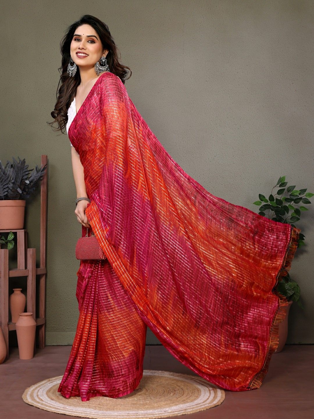 

DIVASTRI Striped Pure Georgette Block Print Saree, Red