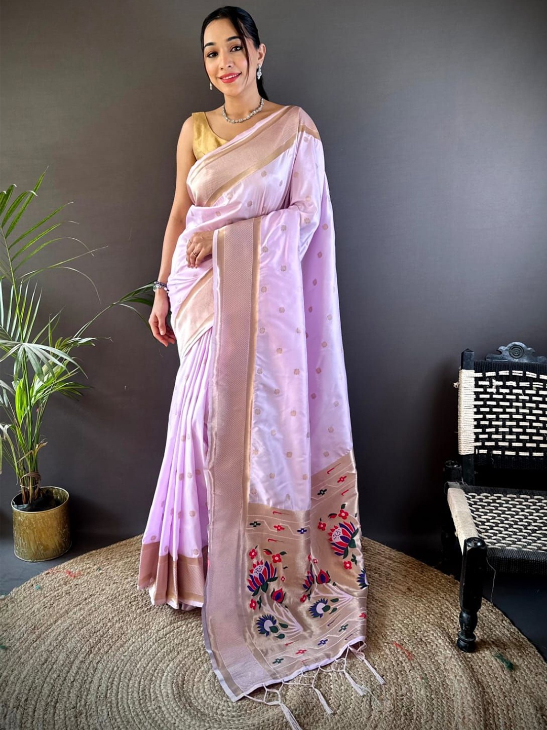 

HEER FASHION Woven Design Zari Paithani Saree, Lavender