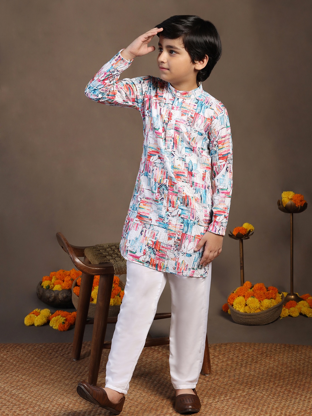 

Sangria Boys White Abstract Printed Band Collar Sequinned Straight Kurta With Trousers