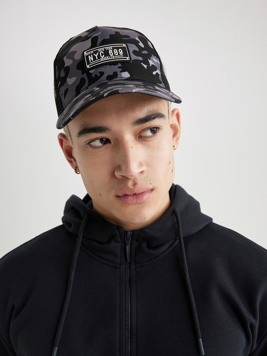 

DeFacto Men Printed Baseball Cap, Black