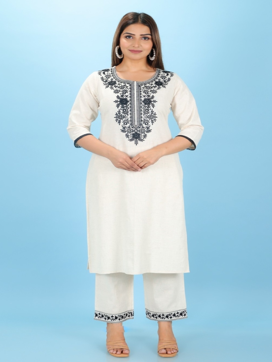 

Aramya Floral Embroidered Round Neck Linen Straight Kurta with Trousers, Off white