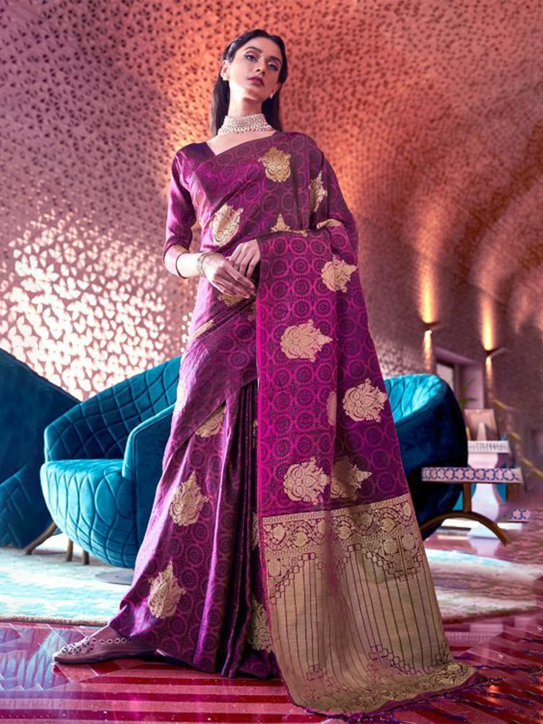 

NITARAA Woven Design Silk Blend Banarasi Saree, Purple