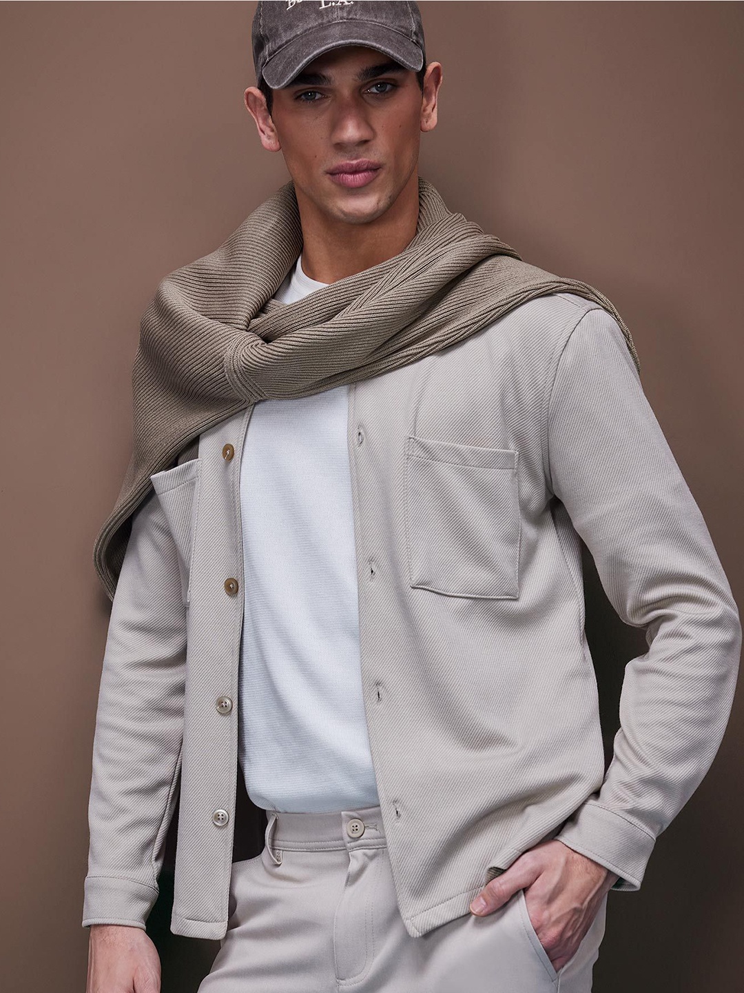 

DeFacto Men Spread Collar Solid Casual Shirt, Cream