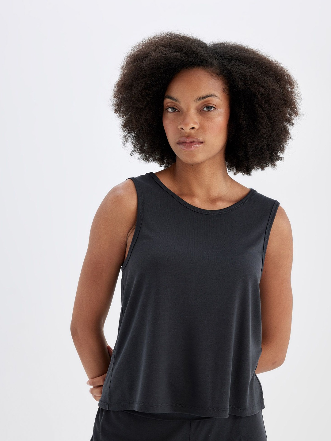 

DeFacto Women Round Neck Top, Na