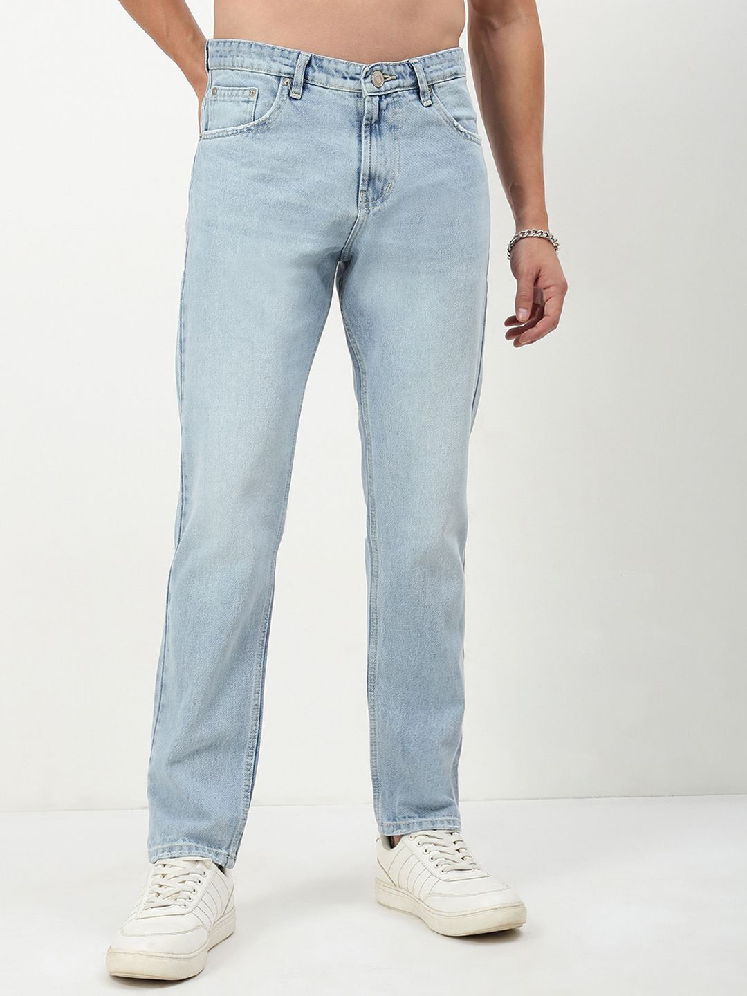 

SHOWOFF Men Comfort Straight Fit Low-Rise Light Fade Acid Wash Jeans, Blue
