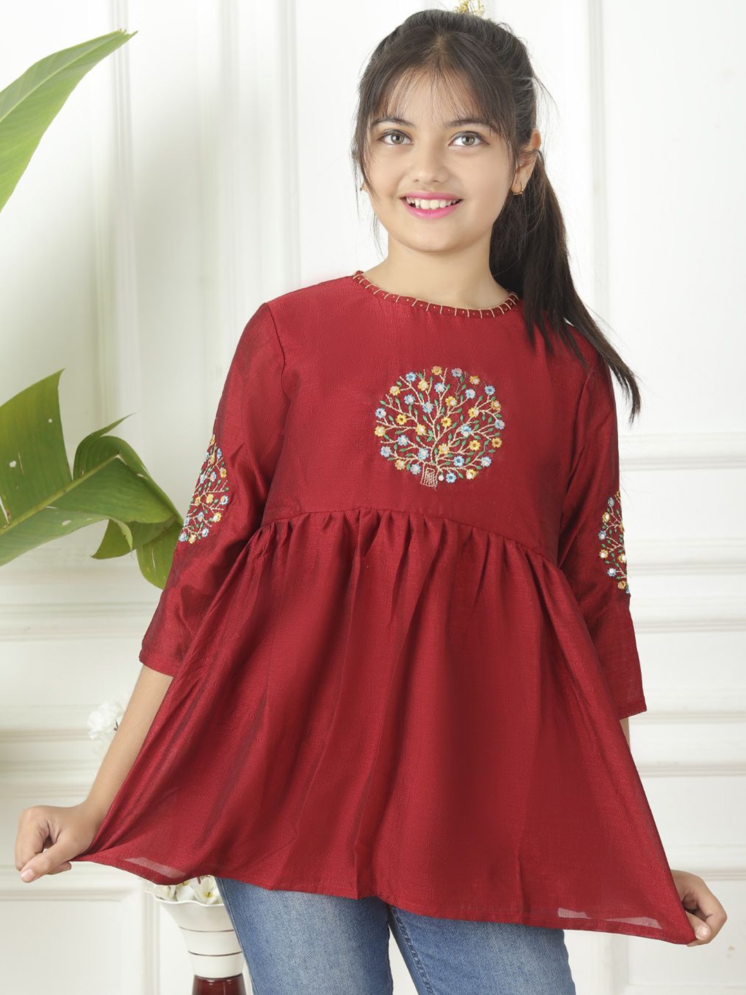 

Ishti Girls Floral Embroidered Peplum Top, Maroon