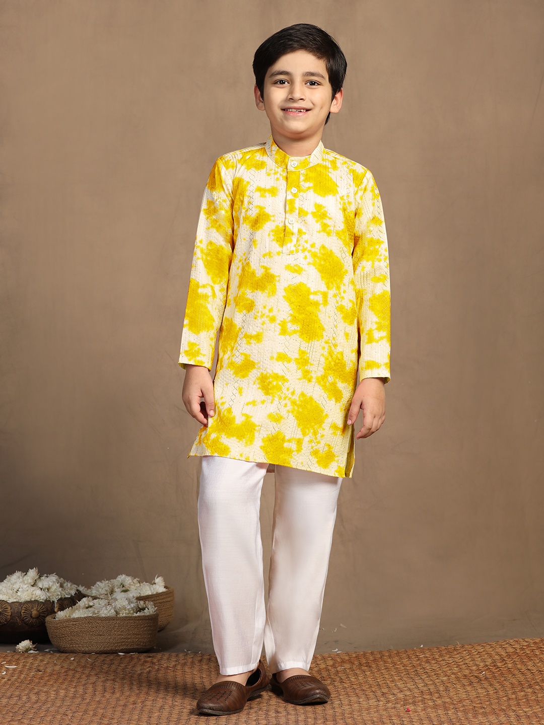 

Sangria Boys Yellow Abstract Dyed Band Collar Sequinned Straight Kurta With Trousers