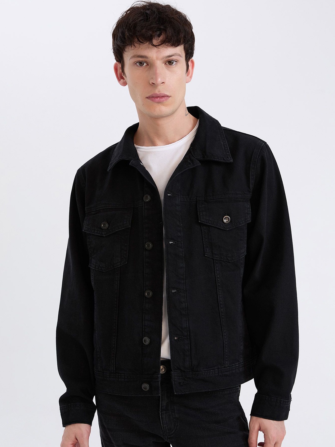 

DeFacto Men Spread Collar Solid Cotton Casual Denim Jacket, Black