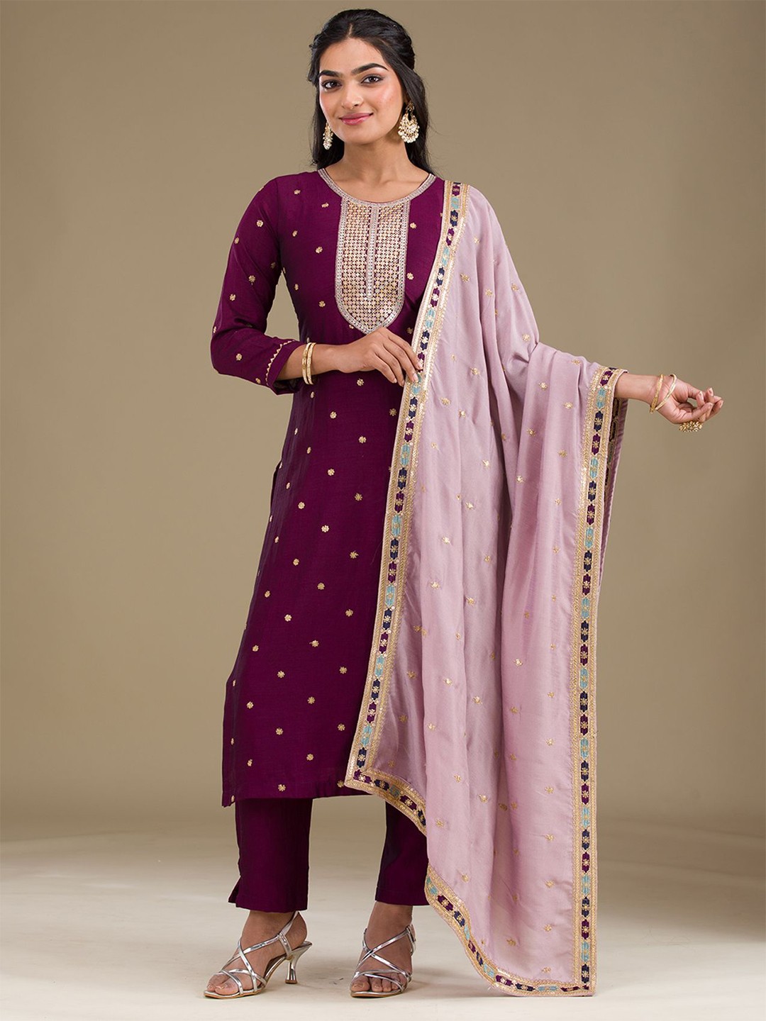 

Koskii Floral Embroidered Thread Work Straight Kurta with Trousers & Dupatta, Purple
