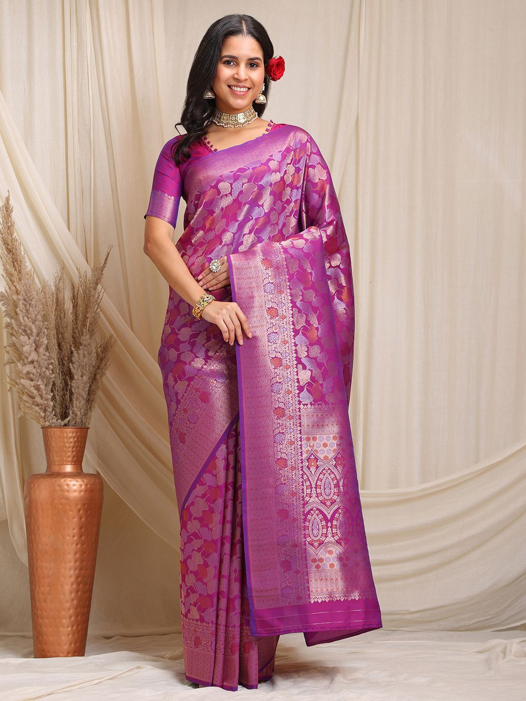 

KAVINDI Floral Woven Design Pure Silk Kanjeevaram Saree, Magenta