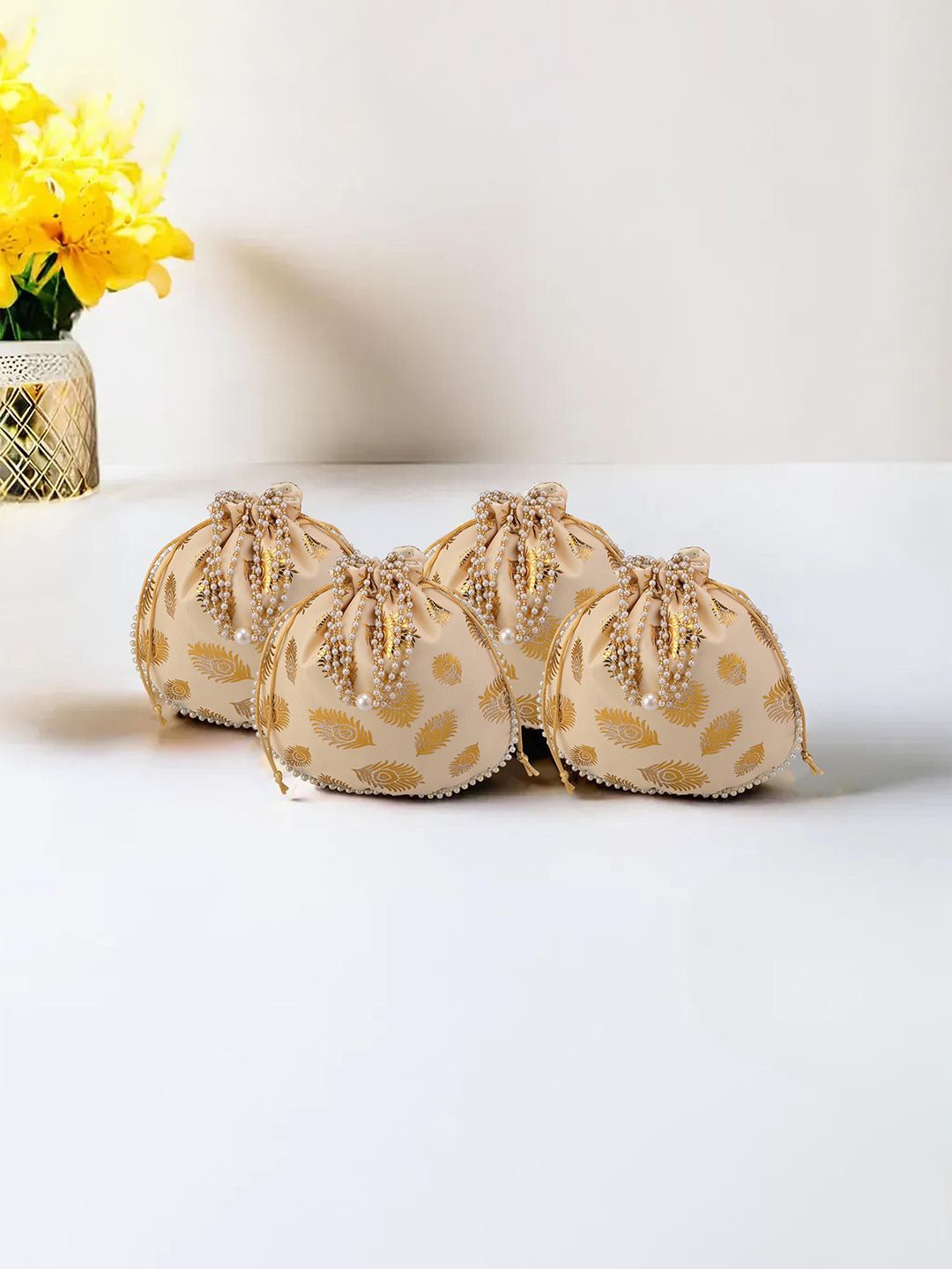 

Kuber Industries Unisex Set Of 4 Embroidered Potli Clutches With Beads Handles, Gold