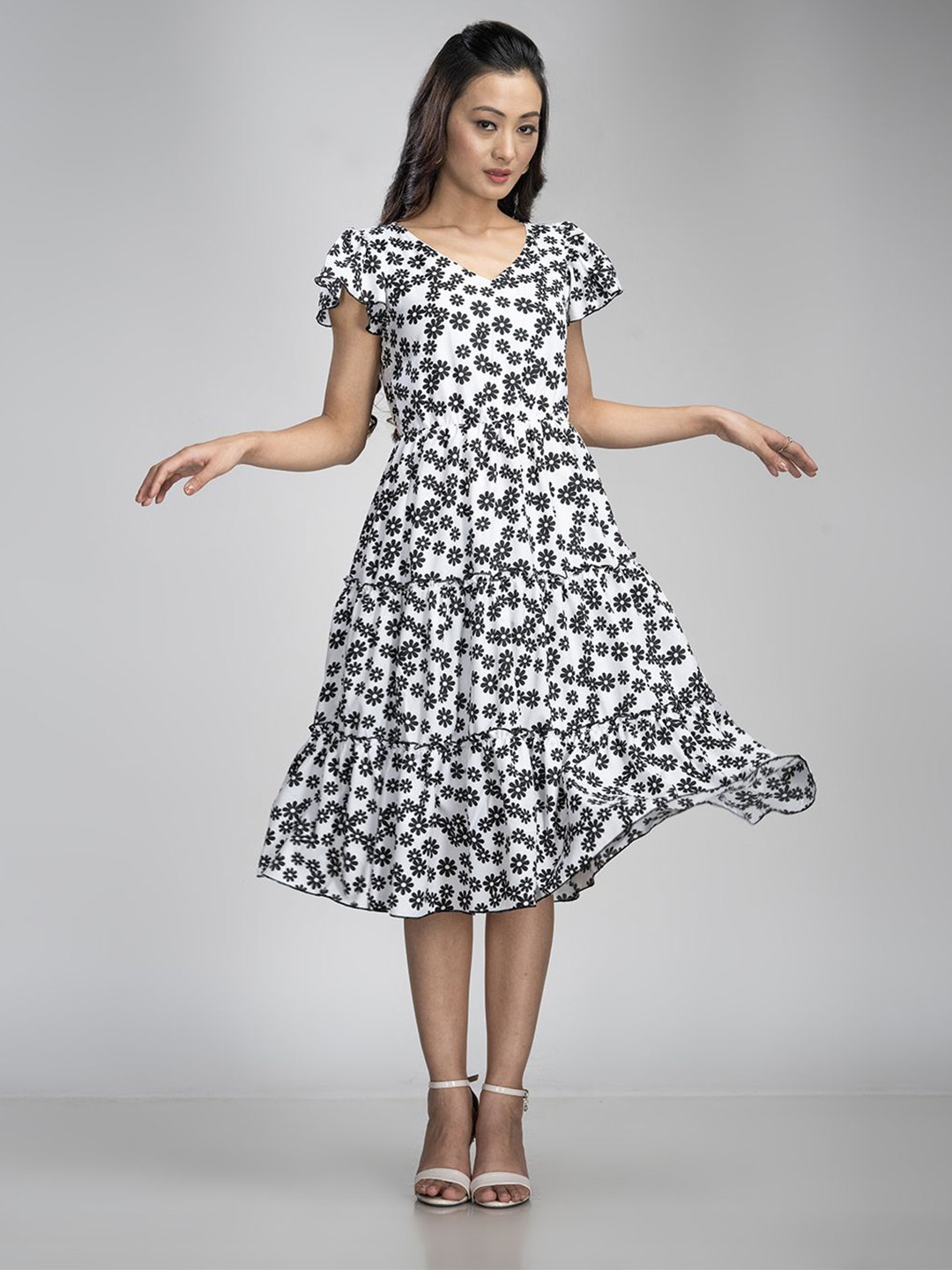 

KRISS-CROX Floral Print Flared Sleeve Fit & Flare Midi Dress, White