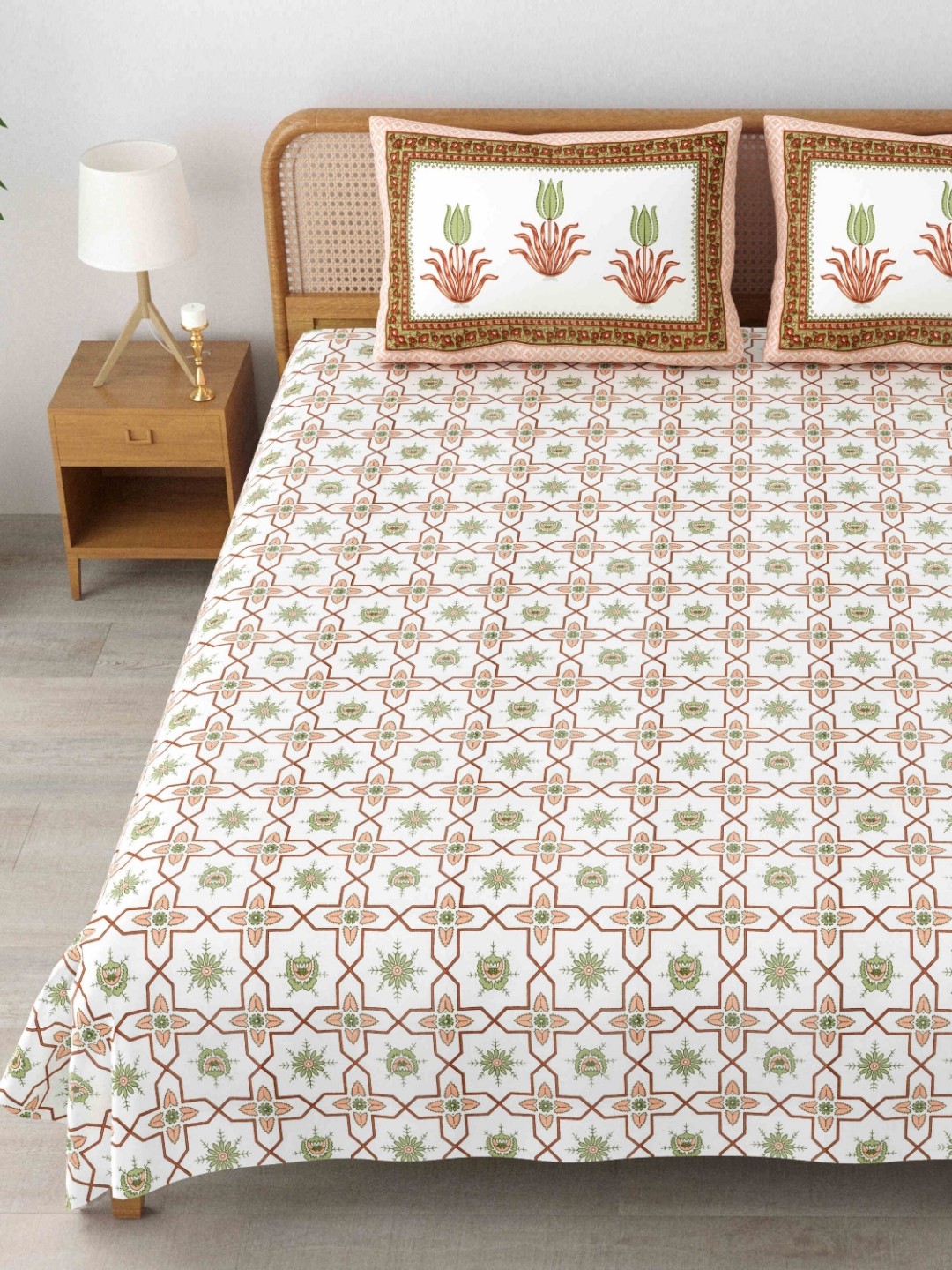 

MAFATLAL Sanskriti White Printed Pure Cotton 144 TC King Bedsheet Set 2.34 m x 2.7 m