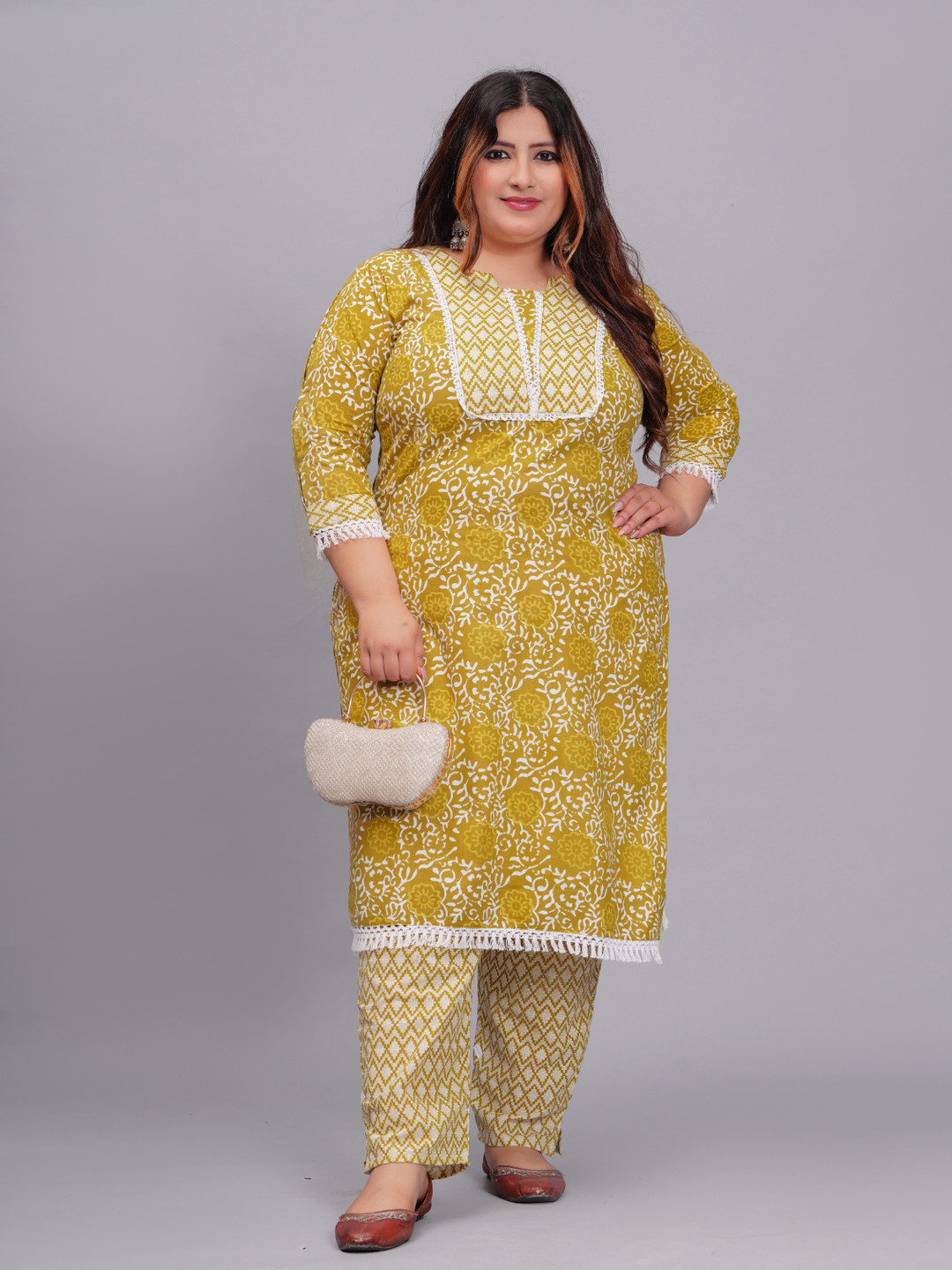 

HIGHLIGHT FASHION EXPORT Plus Size Floral Printed Straight Kurta With Trouser, Yellow