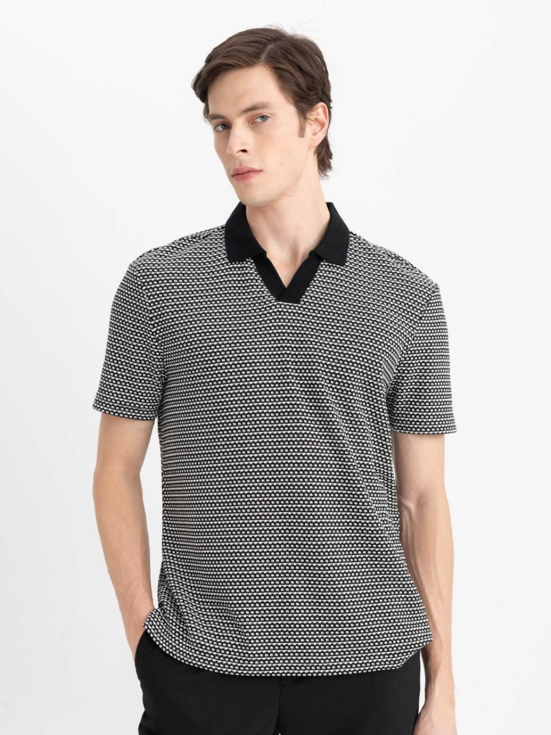 

DeFacto Men Self Design Polo Collar T-shirt, Black