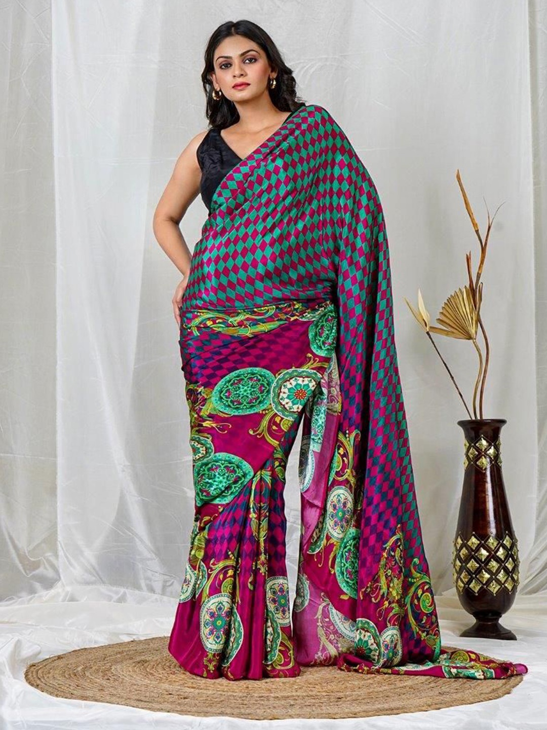 

EARTH O FAB Pure Crepe Saree, Green