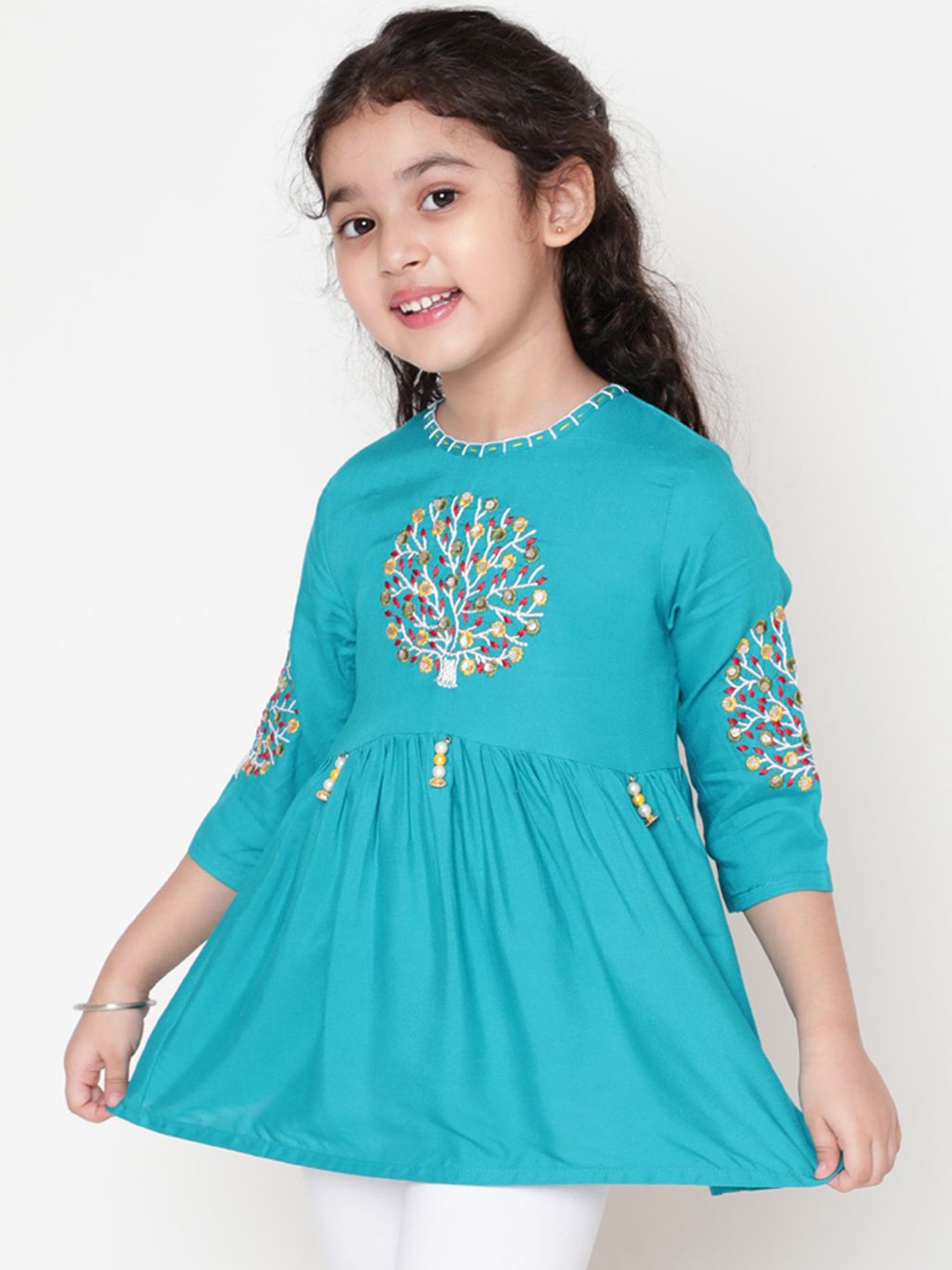 

Ishti Embroidered Top, Green