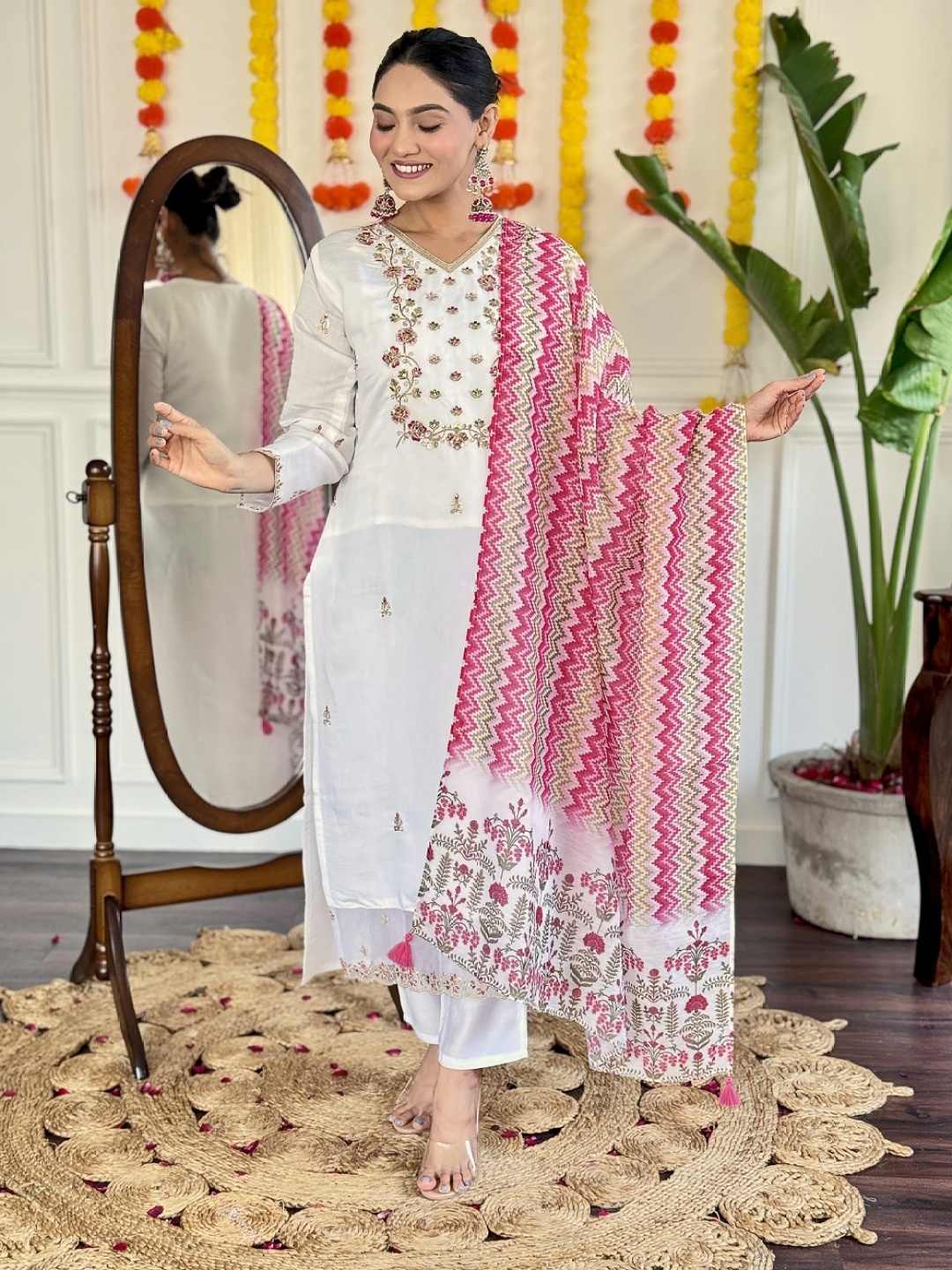 

choiceit Floral Embroidered Beads And Stones Chanderi Silk Kurta With Trouser And Dupatta, White