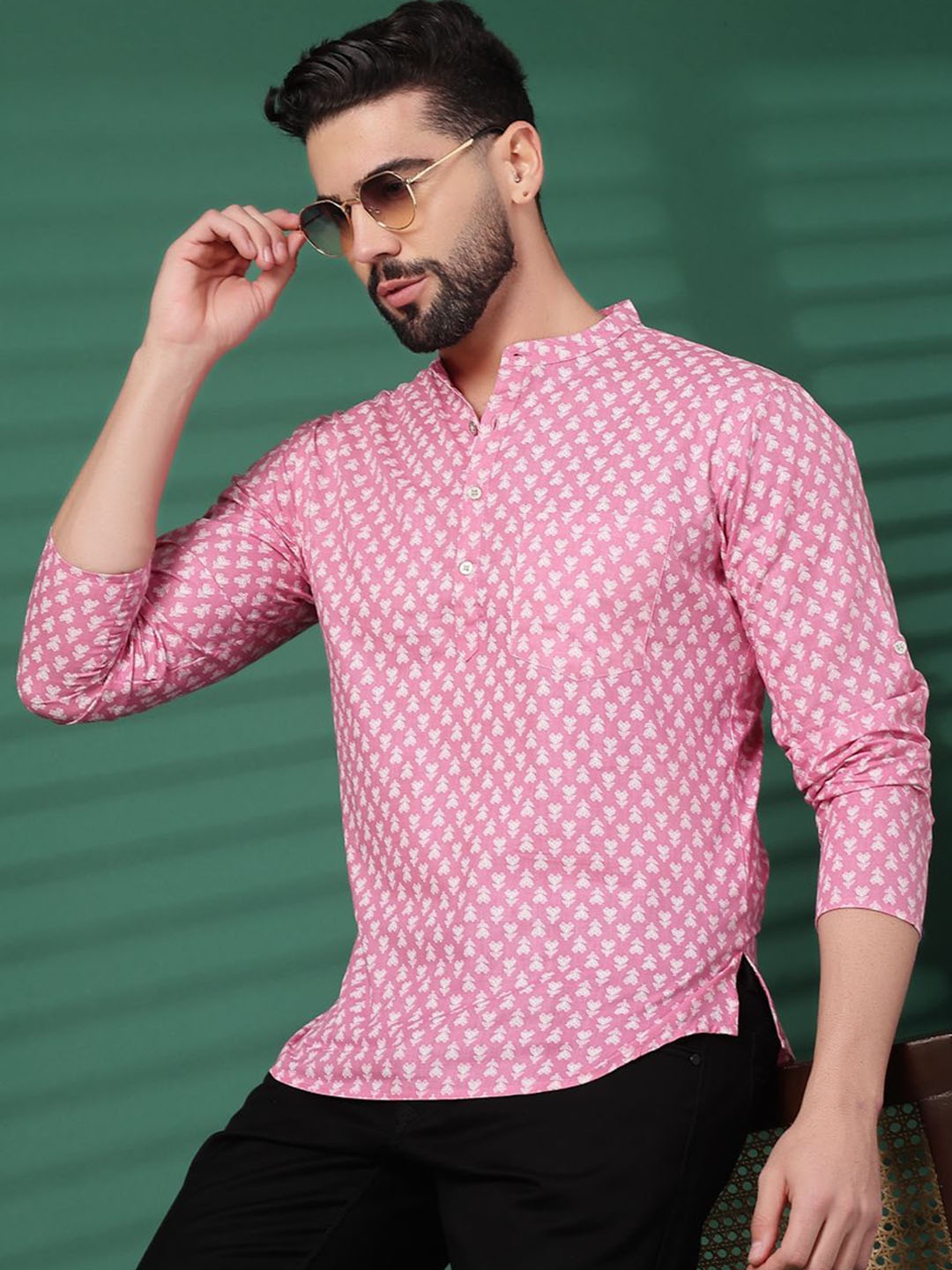 

Sangria Pink Floral Printed Mandarin Collar Cotton Short Kurta