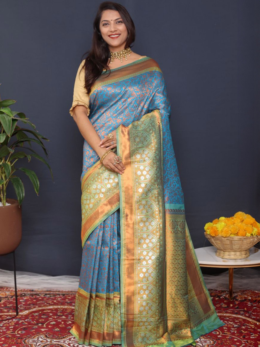 

amirat Woven Design Zari Pure Silk Banarasi Saree, Turquoise blue