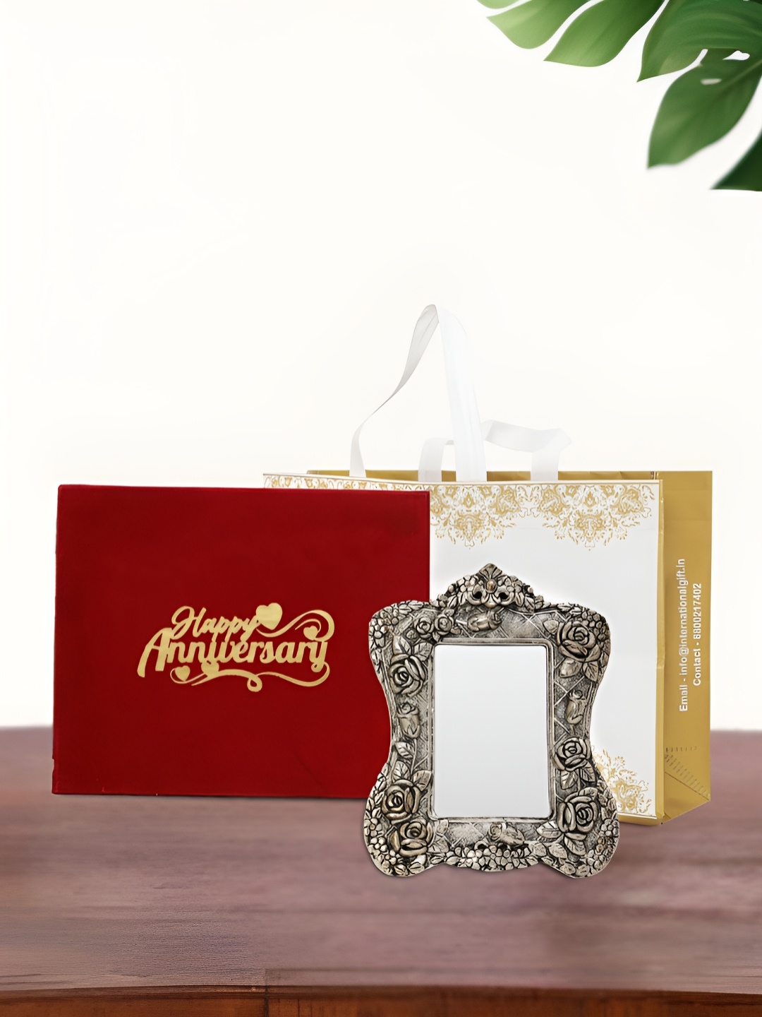 

INTERNATIONAL GIFT Silver Plated Photo Frame with Velvet Box Carry Bag and Thank You Tag