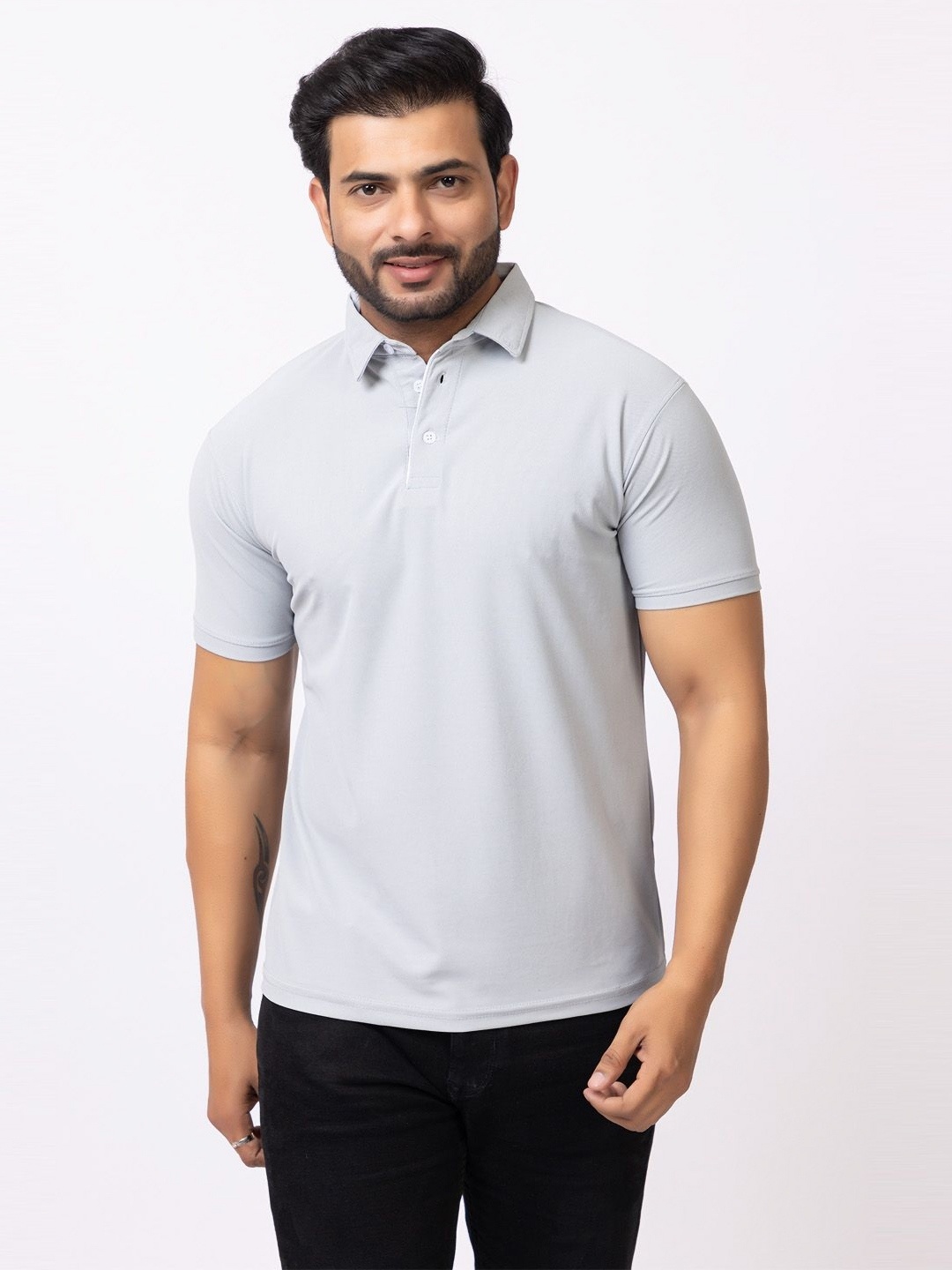 

BUFFARO Men Solid Polo Collar Cotton T-shirt, Grey