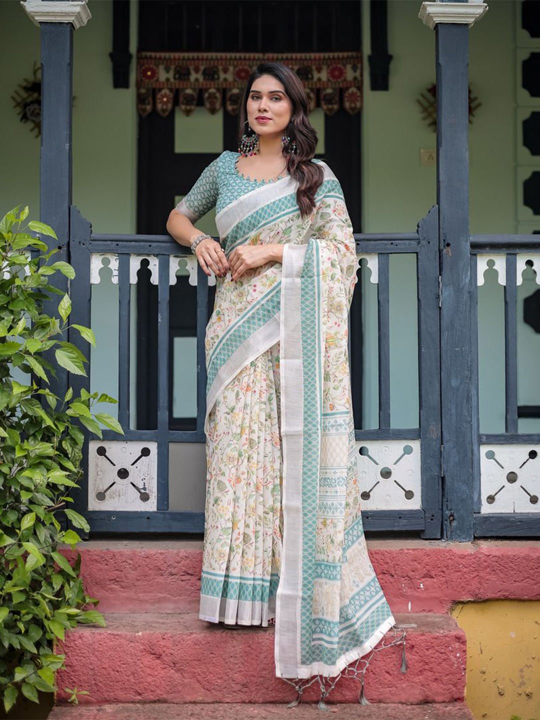 

ALMAARI FASHION Floral Pure Linen Banarasi Saree, Green