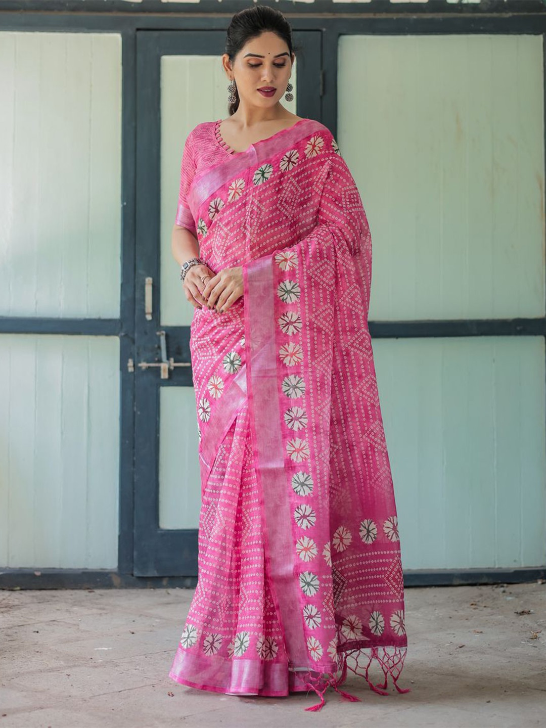 

ALMAARI FASHION Floral Printed Pure Linen Banarasi Saree, Pink