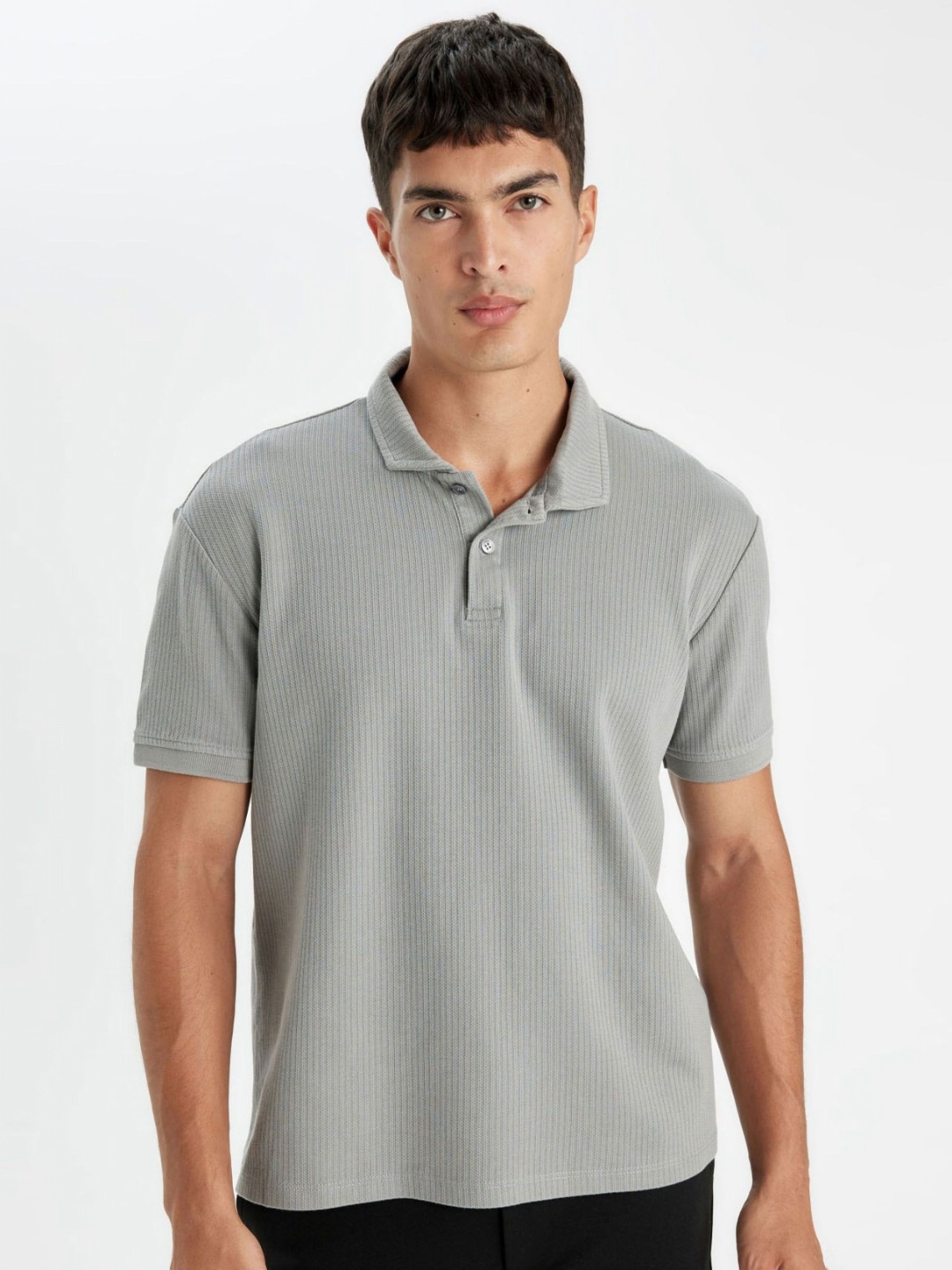 

DeFacto Men Self Design Polo Collar Cotton T-shirt, Grey