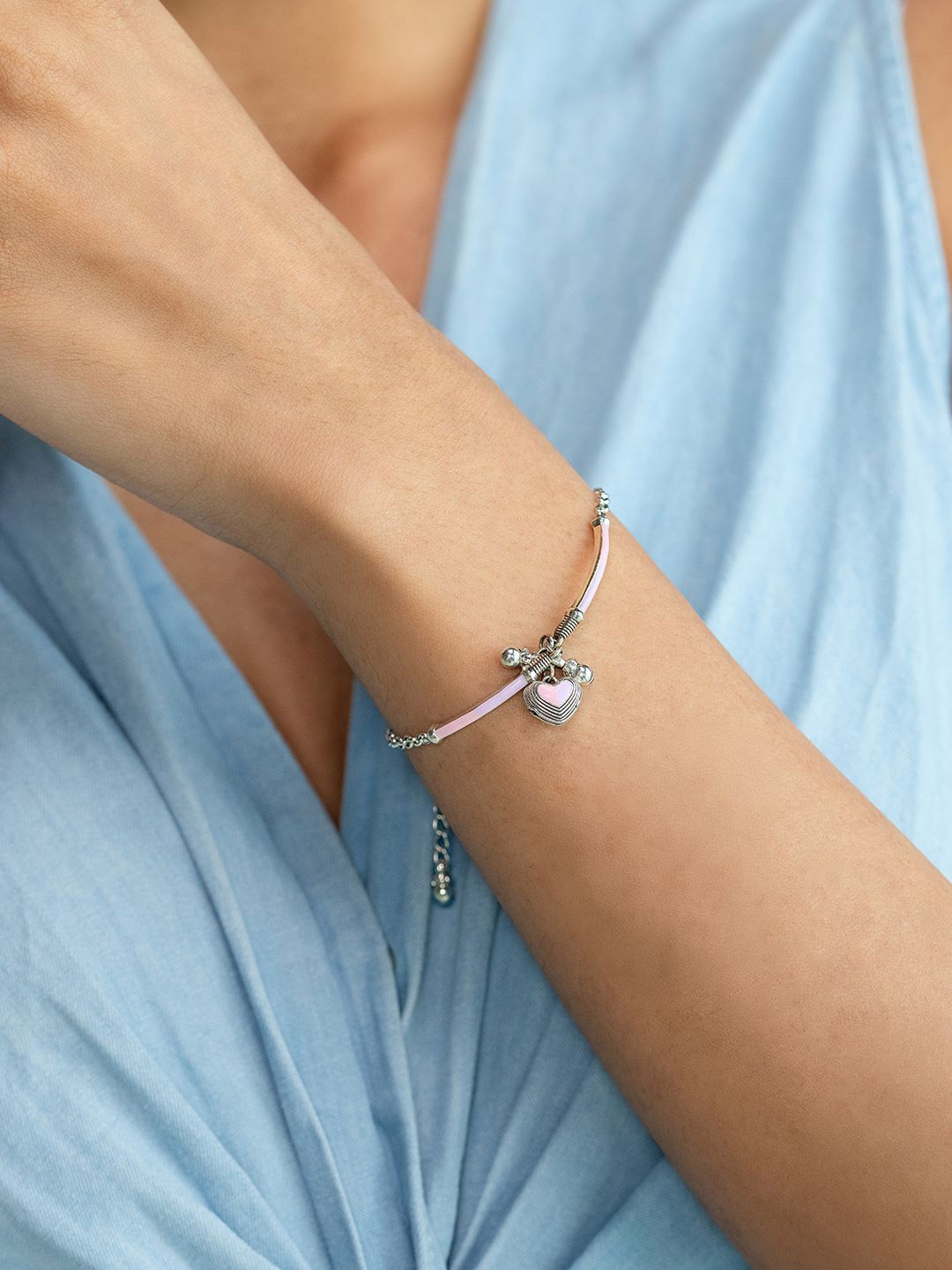 

SHAYA Women Bring in the Togetherness 925 Sterling Silver Heart Link Bracelet