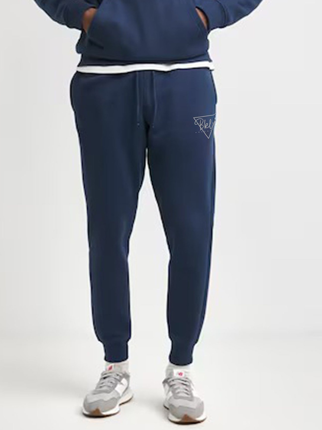 

Moda Rapido Printed Mid-Rise Joggers, Navy blue